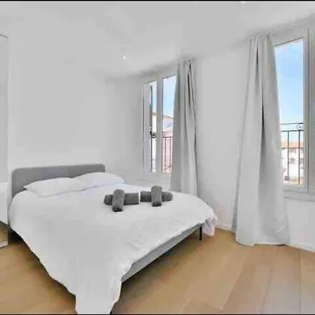 Beautiful 2-room On The Croisette In Apartamento Cannes
