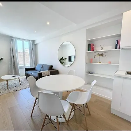 Beautiful 2-room On The Croisette In 아파트