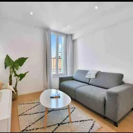 Beautiful 2-room On The Croisette In