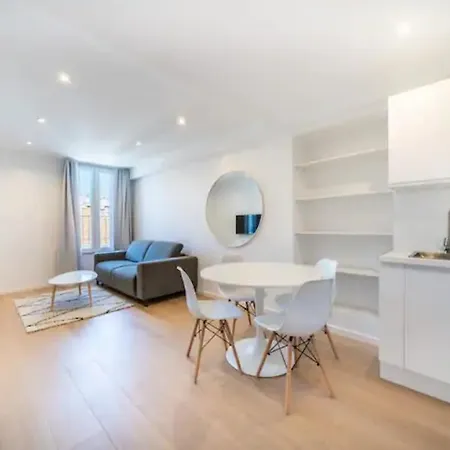 Beautiful 2-room On The Croisette In Lägenhet Cannes
